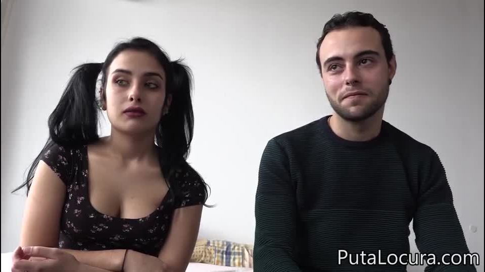 Dos corridas en el mismo agujero (porno duro)