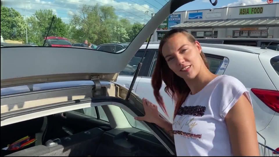 free adult video 13 Miss_K - Erster CREAMPIE - Mitten auf dem Parkplatz  on femdom porn giantess crush fetish