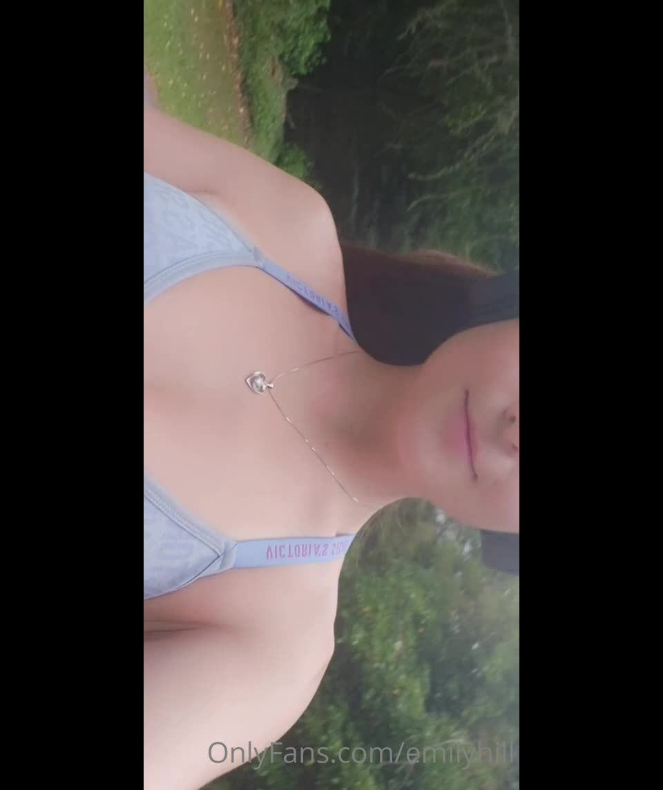 [Onlyfans] emilyhill-14-06-2020-47159067-Naughty walk in the park