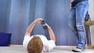 7107 Jenny-Nina - This Facesitting Session Is His Doom - Jean...