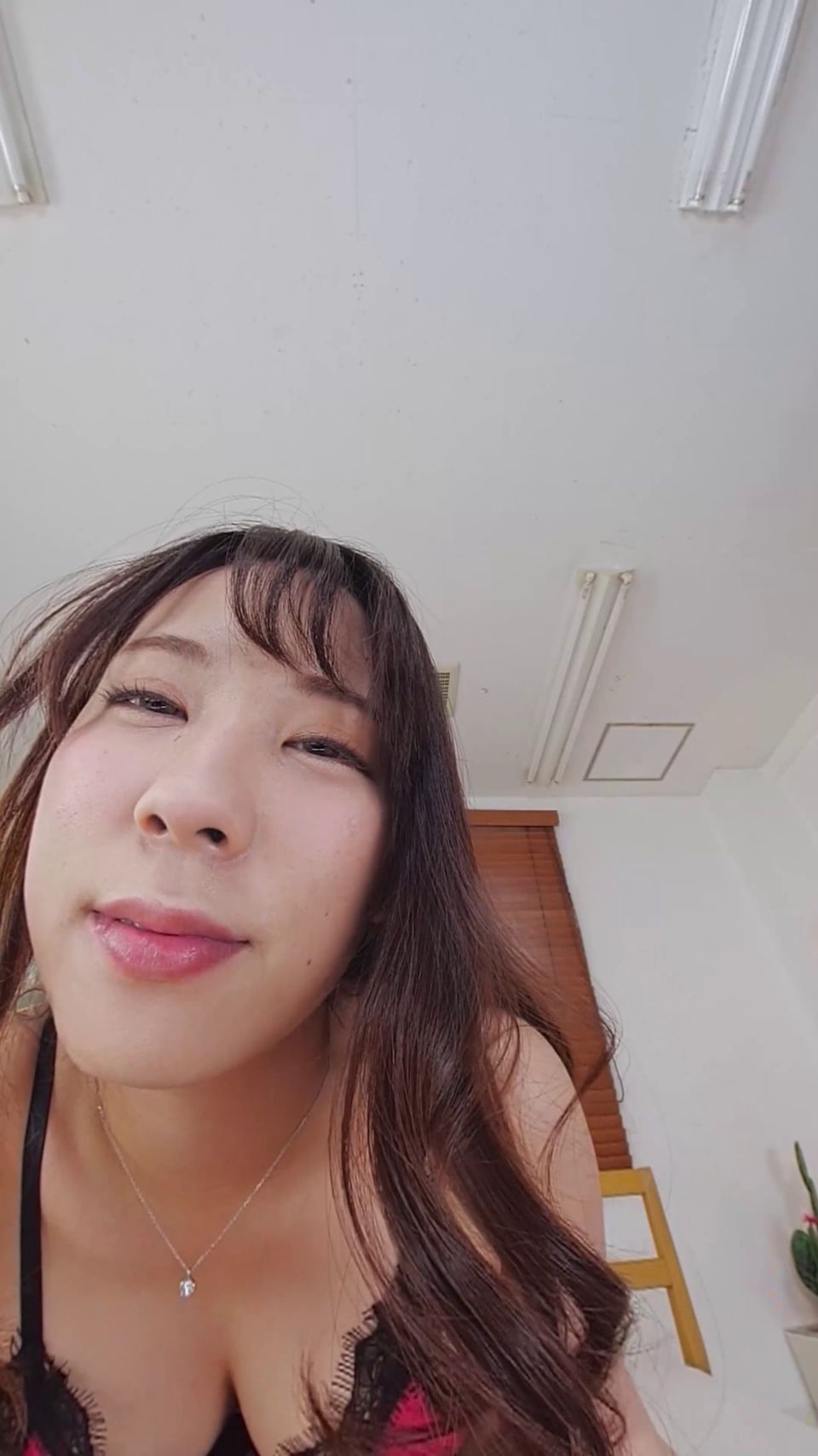 IPVR-126【VR】誘惑お姉さん・天上みさのいやらしい舌とよだれをた～っぷり味わえる濃厚接吻SEX VR！！ 唾液まみれになったボクのチ○ポで騎乗位絶頂＆キスしまくりハイクオリティー高画質！！