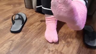 Sexitoes1 Smelly socks to delish nude feet - 10-02-2021 - SiteRip