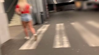 devil-sophie - Pervers Public Gefriertruhe im Lebensmittelladen vollgepisst und Fotzen-Lippenstiftspiele  on german xhamster amateur