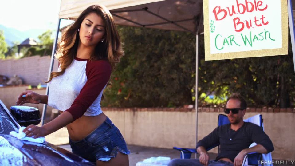 Bubble Butt Carwash 4 teen Ryan Madison, Sophia Leone