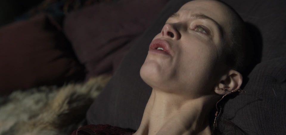 Sylvia Hoeks - Ver s01e01-02 (2019) HD 1080p - [Celebrity porn]