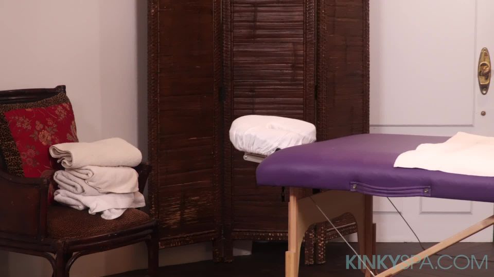 KinkySpa e08 petite-raven-bay-fits-masseurs-bbc-in-her-tight-pussy 1080p