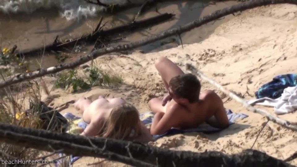 adult clip 23 Public beach sex on public 