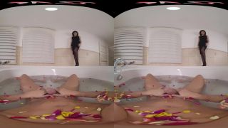 Catherine Knight - Flaunting Chorizo in Santiago Oculus Quest 2 4K