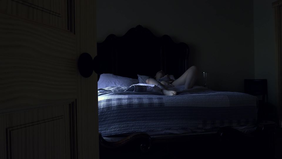 Bettie Bondage - Sleepfuck Mommy 4K  - 2020