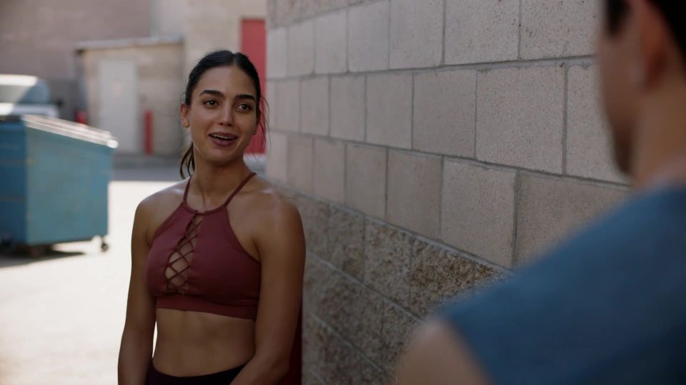 Melissa Barrera - Vida s02e05 (2019) HD 1080p!!!