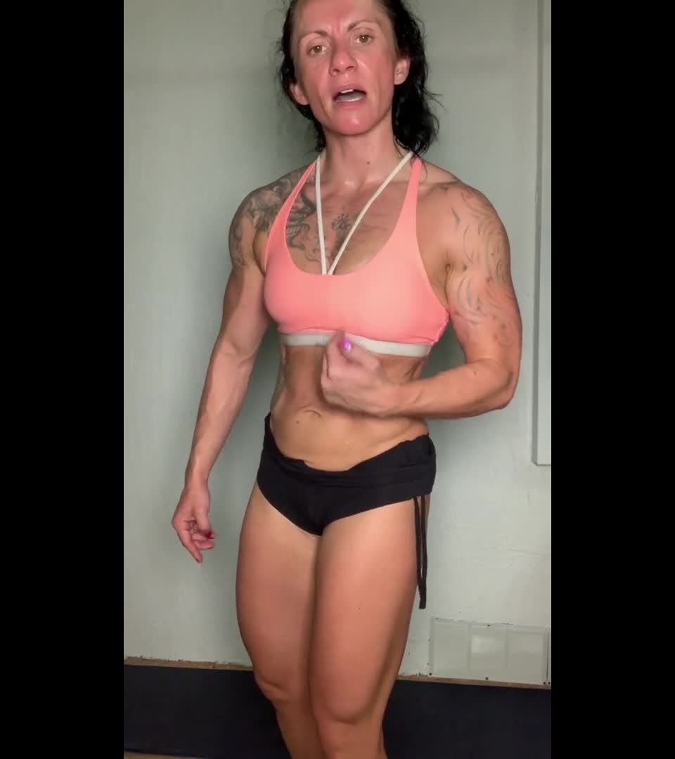 cle goddess workout inspiration nude bodybuilder Muscle!