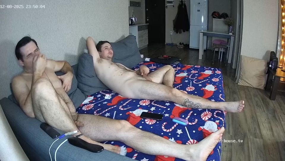 [K2S.CLUB] Voyeur-House - Teanna Ronin Mariarty trío en Couch 13.12.2025 Cam 2 - HD 720P