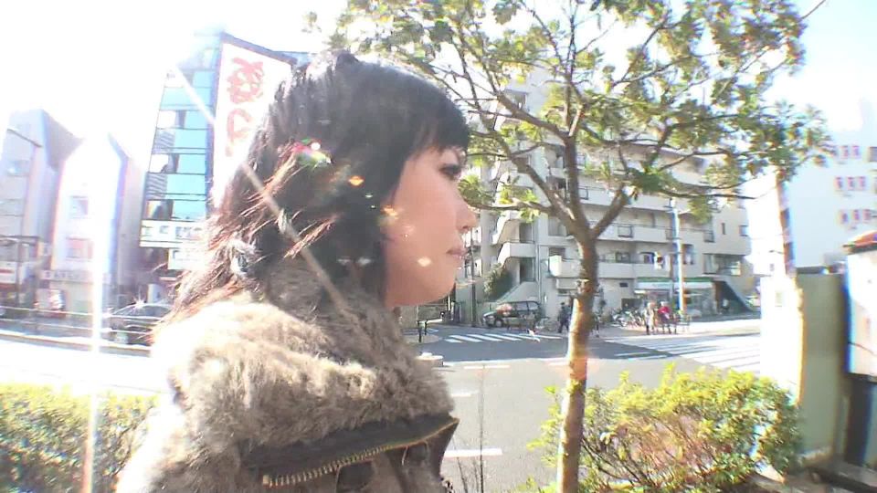 Japanese slut in fishnet stockings gets fingered in a van pantyhose 