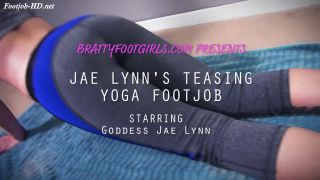 Jae Lynns sexy teasing Yoga Footjob – Bratty Foot Girls Foot!