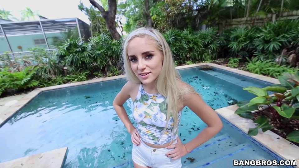 Naomi Woods in Blonde princess Naomi Woods gets the big dick she's ...