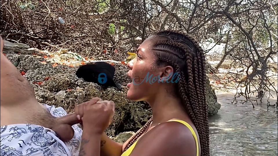 online xxx clip 49 mi fetiche porno porno  Carla Morelli - Me encuentro con un extraño en la playa y me ofrece a joderlo en público para un gran regalo! Carla Morell - [ModeloHub] (FullHD 1080p)