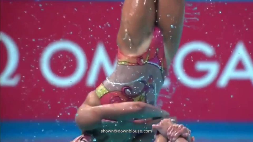 Synchronized swimming - nipple slip in slomotion  1 280 voyeur 