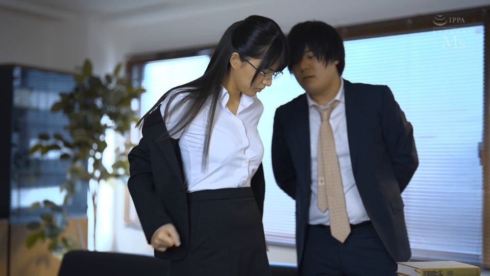 Forced to wear perverted underwear at work... For 10 days, as collateral for her brother's debt, I was hired as a sex slave secretary for a power-harassing, useless rich brat CEO. Neo Akari ⋆.