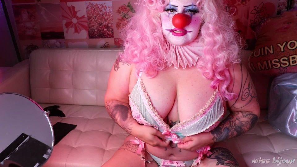 Mistress Bijoux - Clown Coughs -  (FullHD 2024) New Porn