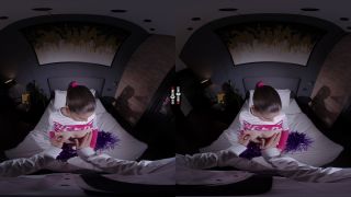 Bounce For Stepdaddy Chloe Lapiedra 20-04-2025 - Teen