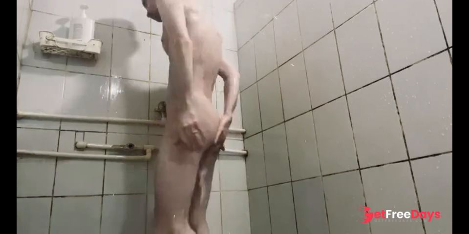 [GetFreeDays.com] A skinny guy washes in a shared shower and masturbates. Sex Film March 2023