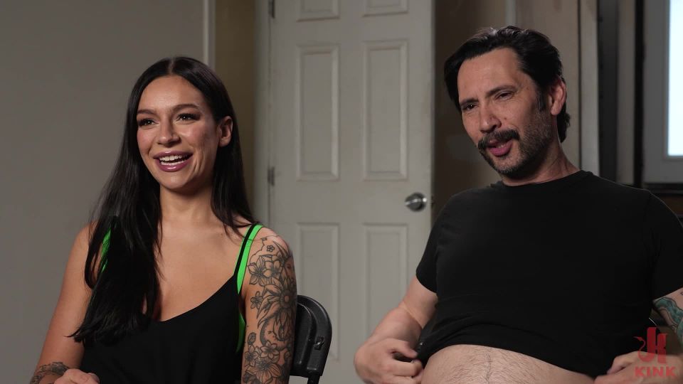 clip en línea 40 Abril Olsen, Tommy Pistol - Buscando problemas: Abril Olsen y Tommy Pistol  flagelación  gran culo porno sexo duro2