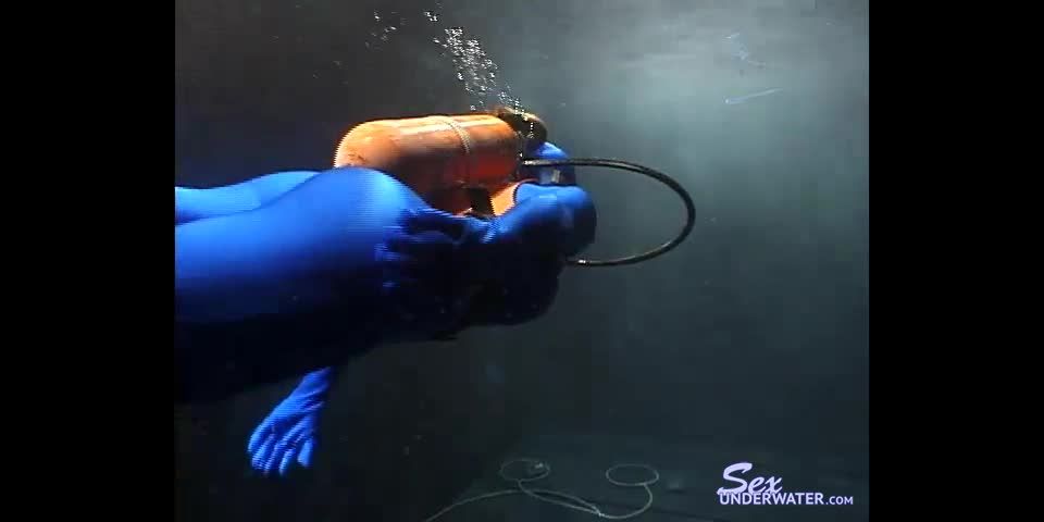 SexUnderwater e0160 Blue Girl (mp4)