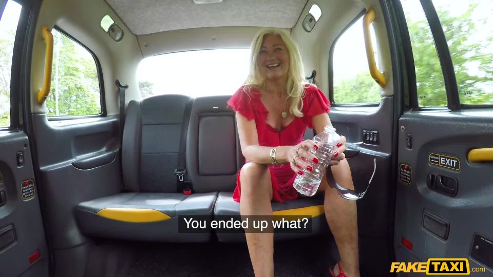 Mature British Ellen, In Taxi