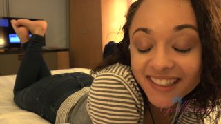 Video Holly Hendrix Virtual Vacation London #1 4/6 2160p UltraHD/4K