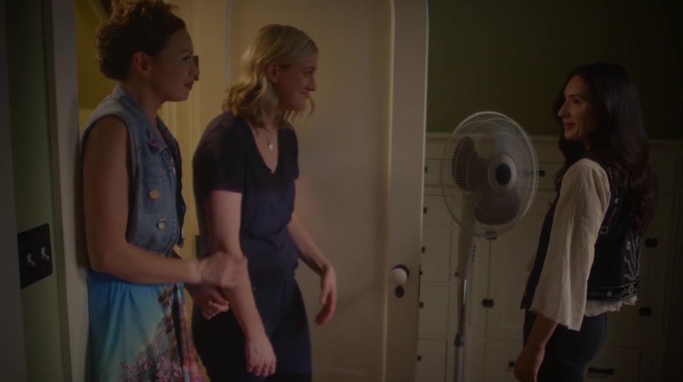 Rachel Paulson, Julia Eringer, Kari Alison Hodge - Good Kisser (2019) HD 1080p - (Celebrity porn)