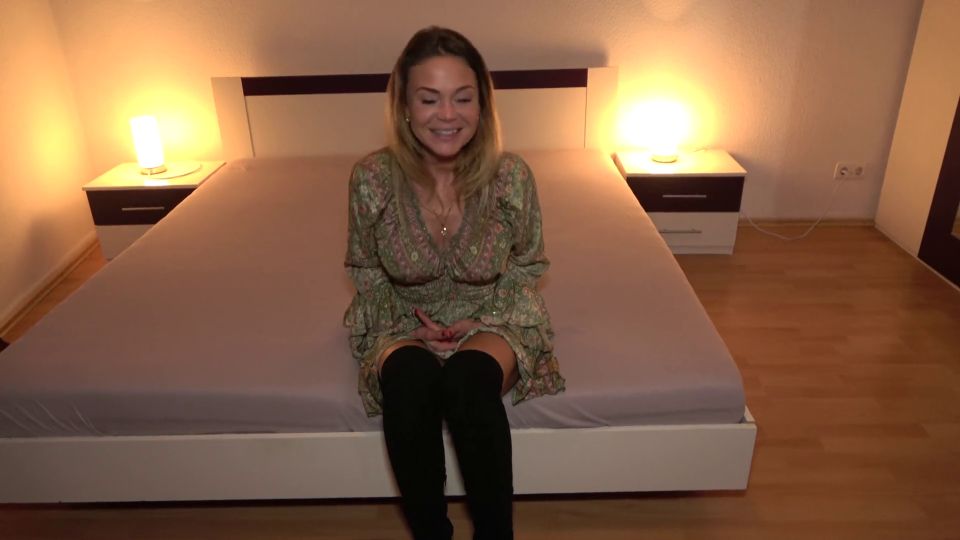 [K2S.CLUB] SnakeDave - Porn Casting mit Abygale Part 1 - FullHD 1080P