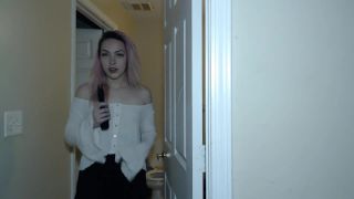 Porn tube Millie Knoxx – Little Sister Hairbrush Fuck