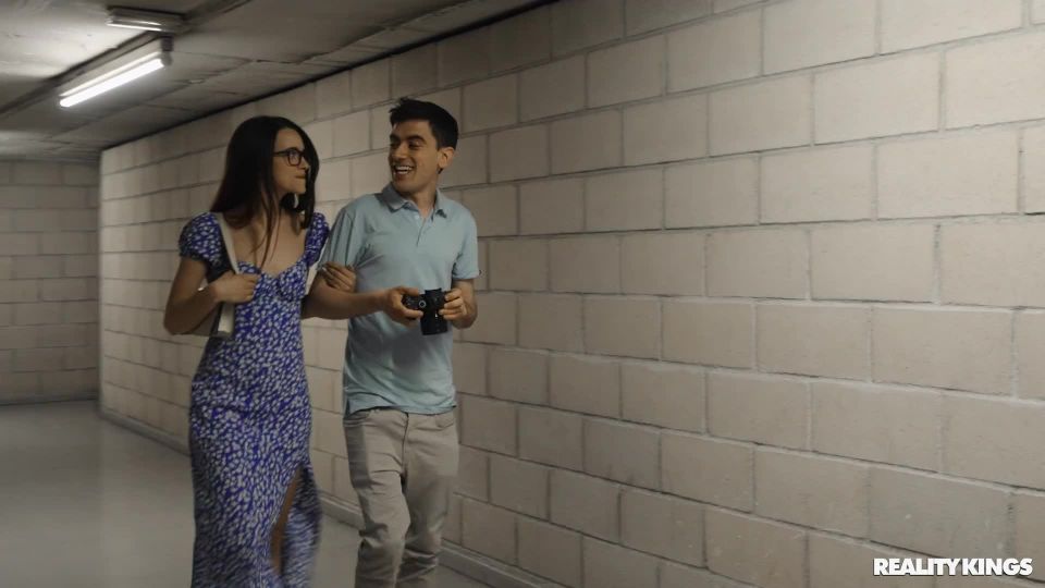 003 Sexo público arriesgado con mi novia Vista rápida Porn -...