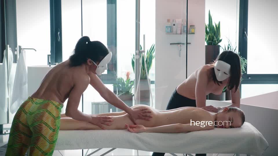 Jolie - Four Hands Masked Yoni Massage