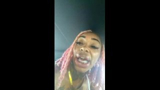 Creamyexotica - stream started at pm in the car 10-06-2021.