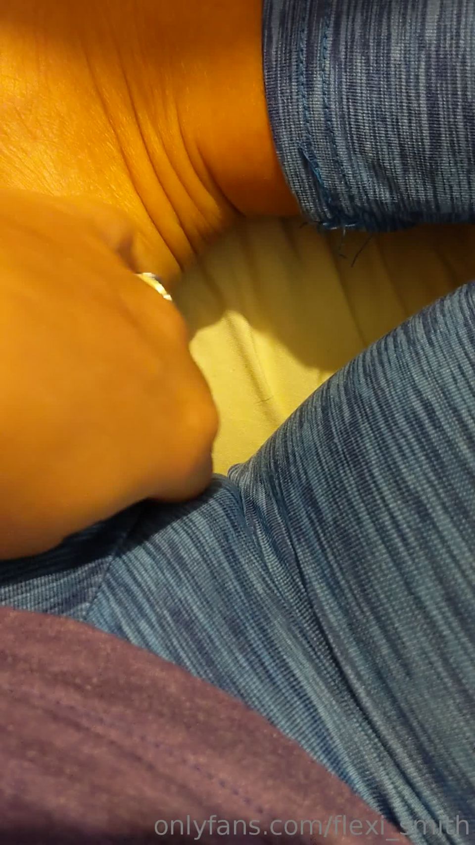 Onlyfans - Lexi Smith - the lexi smith - thelexismithDoing homework in my yoga pants and no panties and just cant stop playing with my pussy - 08-02-2019