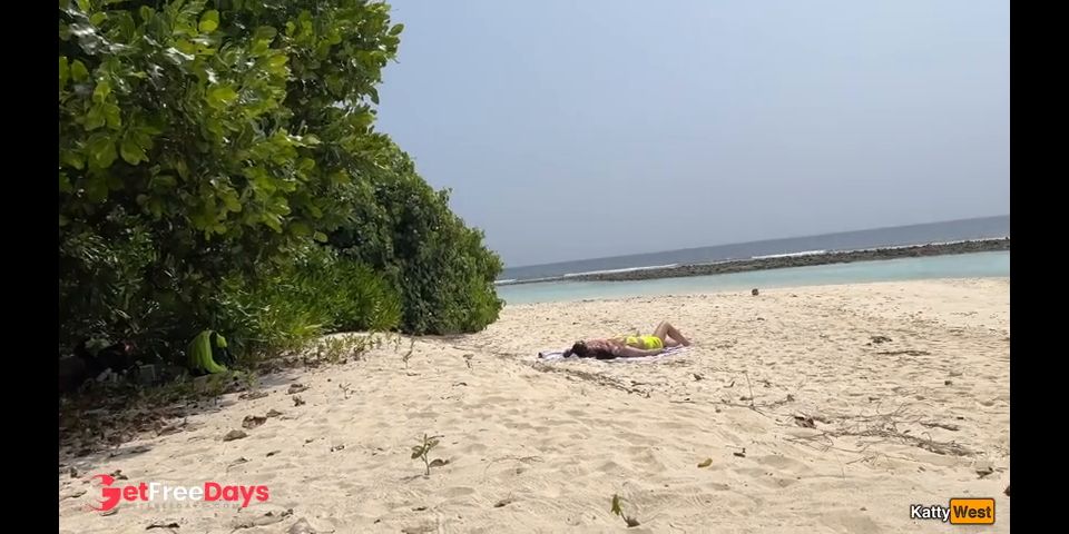 [GetFreeDays.com] Pervert cummed on vacationing girls while they were sunbathing on a public beach Porn Clip February 2023