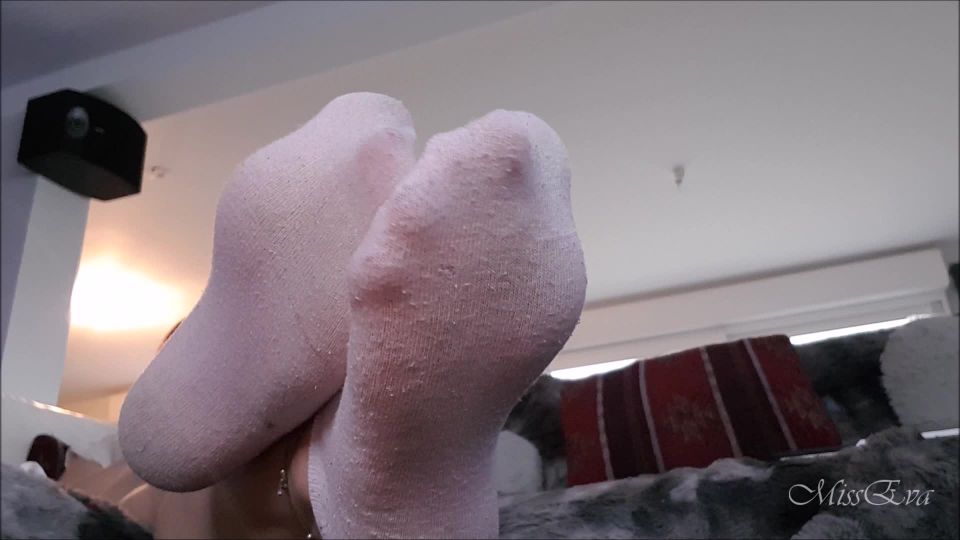 free adult clip 25 Miss Eva - Toe wiggling on pov semen fetish