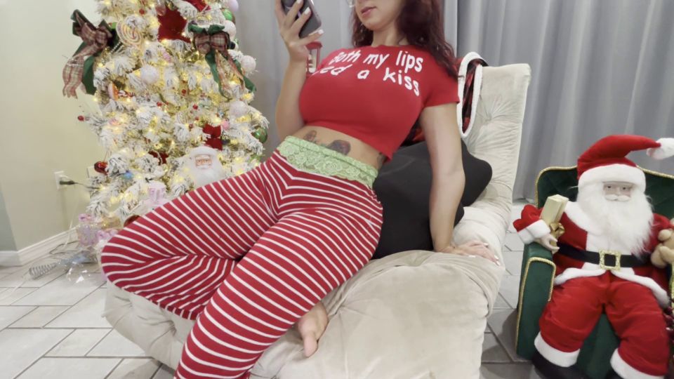 [K2S.CLUB] Brutal Baddies - Muebles nuevos para la diosa de Navidad Mstrigga - FullHD 1080P