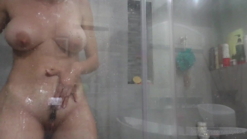 Onlyfans - Jessie - mzjessie - mzjessieGetting clean for you - 20-09-2020