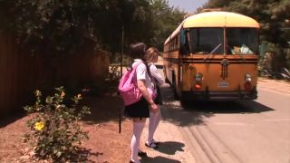 Bus Stop Girls, Scene 2