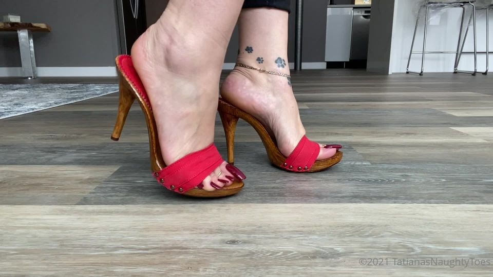 TATIANA - tatianasnaughtytoes () Tatianasnaughtytoes - new february just thought red mules would be appropriate today ill be 16-02-2021