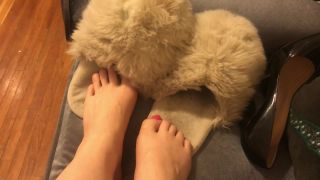 Missxsapphire () - a pair of extreme foot sweat stained slippers the smell of feet is so intense i cannot ev 16-10-2018