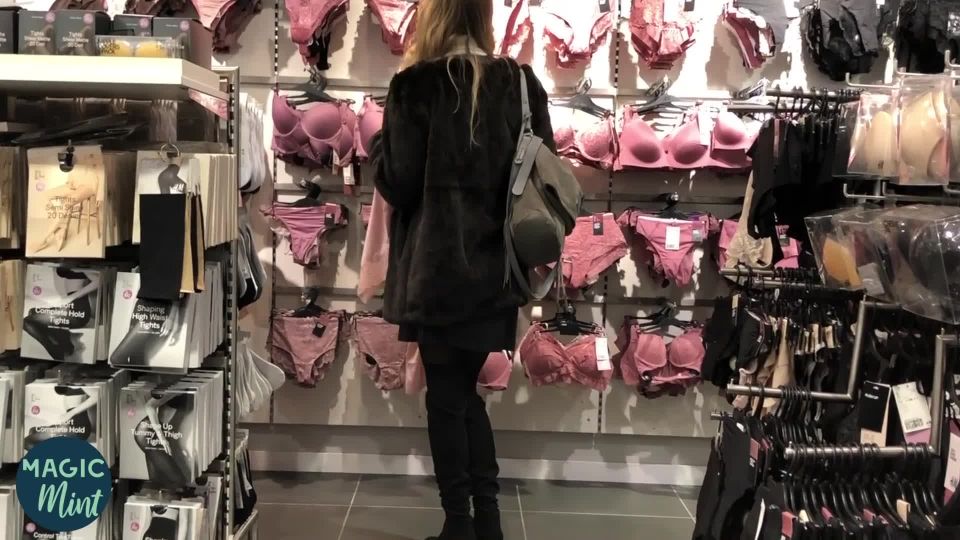 BLONDE TEEN FINGERING IN SHOPING MALL AND BLOWJOB  1080p *