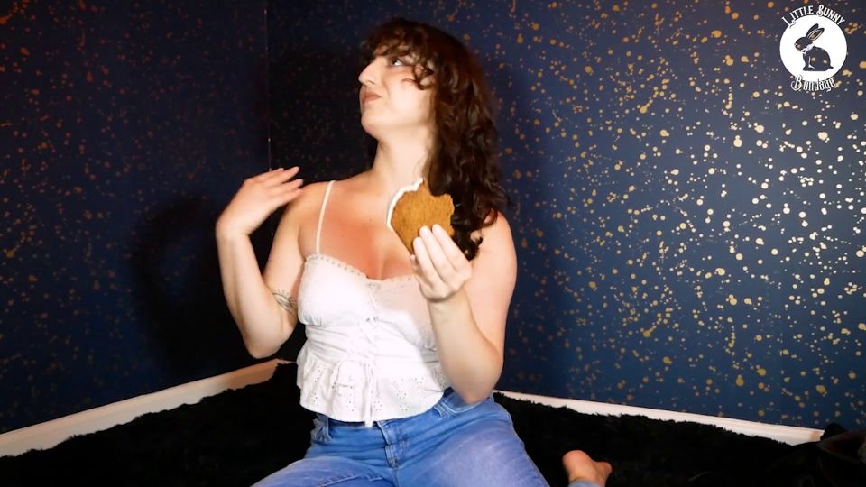 LittleBunnyB Cutie Mukbang Strip and Self-Rubbing (Femdom porn)