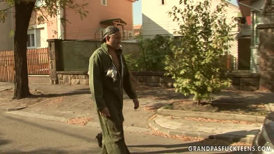 GrandpasFuckTeens Oldcars s01 Wanda 720p (mp4)