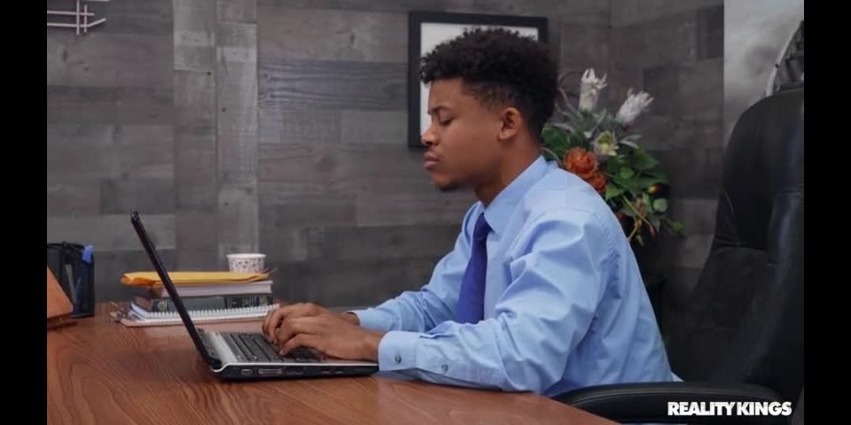 Chloe Temple - Puta en el trabajo