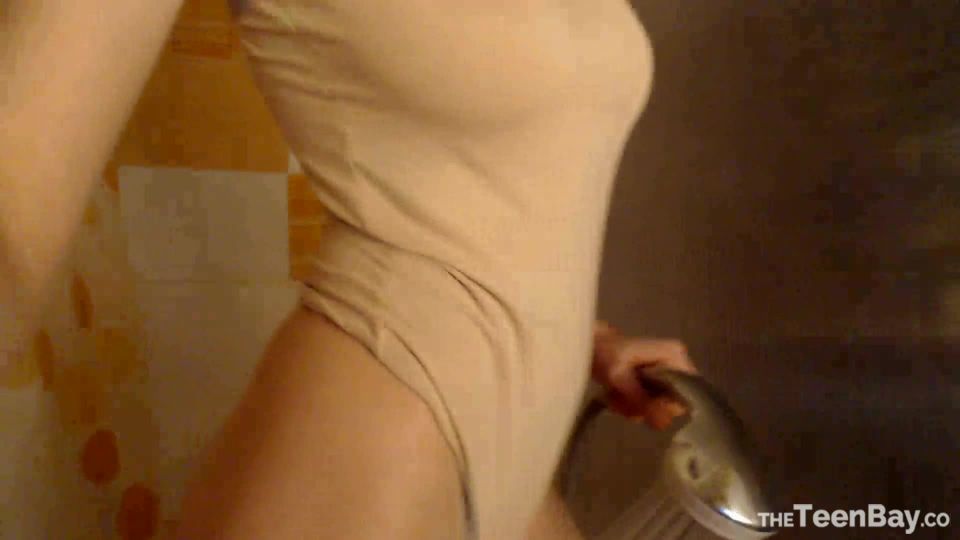 porn video 10 MFC Share – KiraKissss – Tease on teen amateur milf nude
