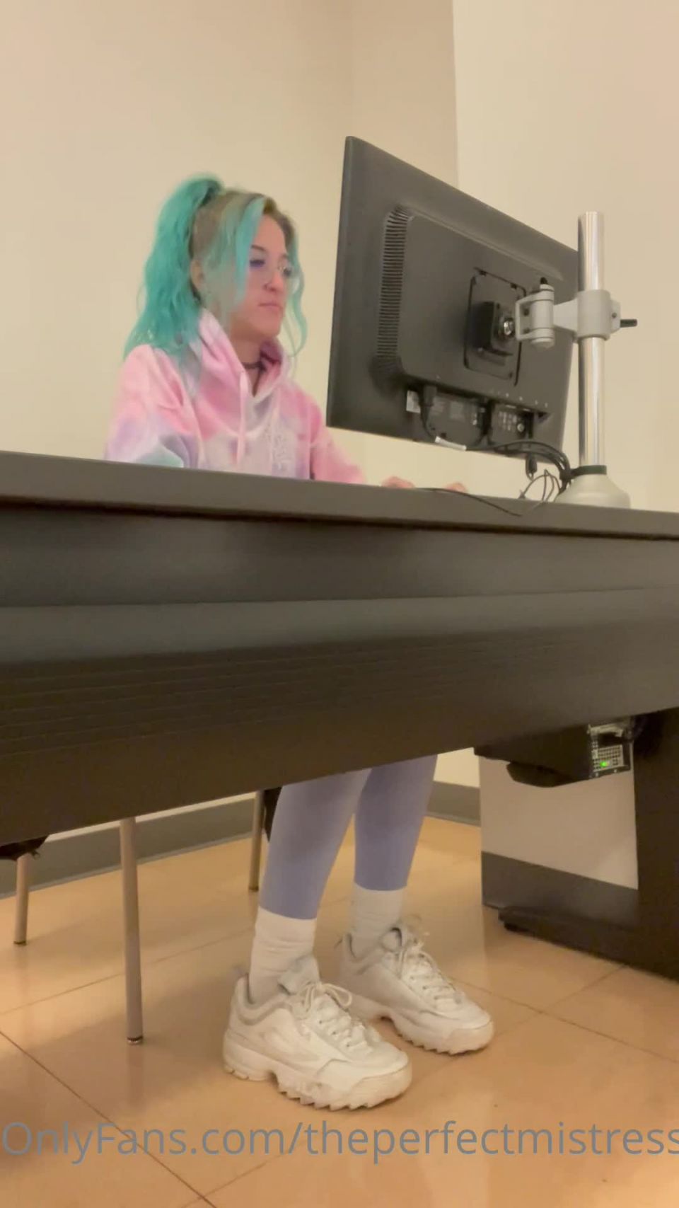 ThePerfectMistress Theperfectmistress - drop your pencil and smell my feet while everyones paying attention to the professor q 25-02-2022