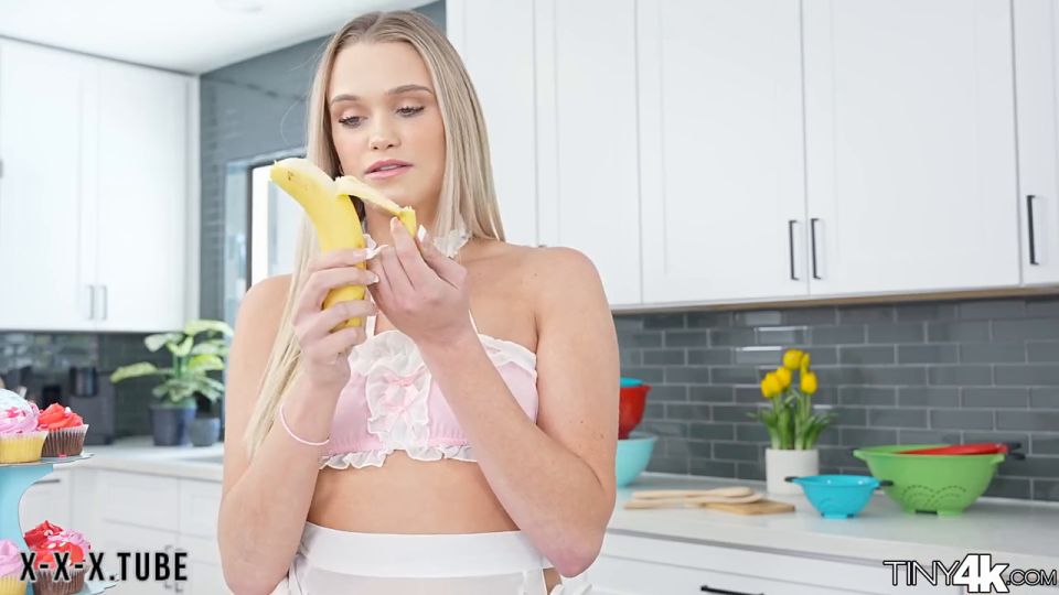  UltraHD  Chloe Rose  UltraHD, Blonde, 4k, Petite, Teen Chloe Rose - Sweet Treat Siterip